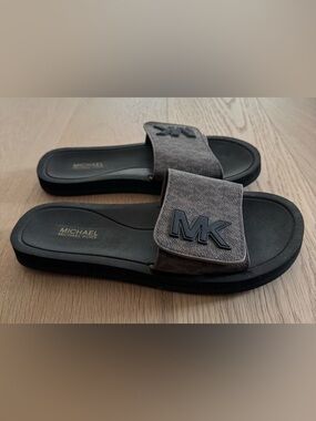 Michel Kors Women’s Brown MK Logo Slides - Size 6